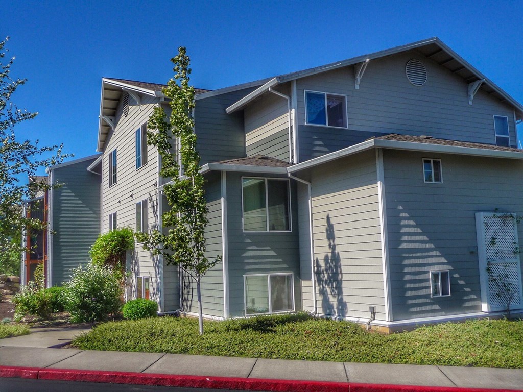 Troutdale Terrace Exterior