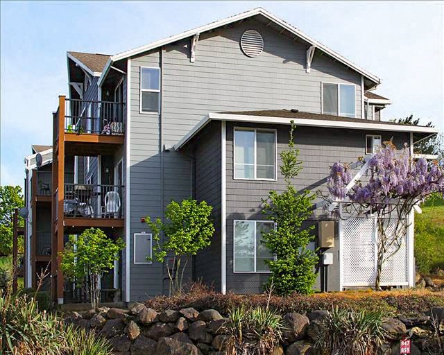 Troutdale Terrace Exterior