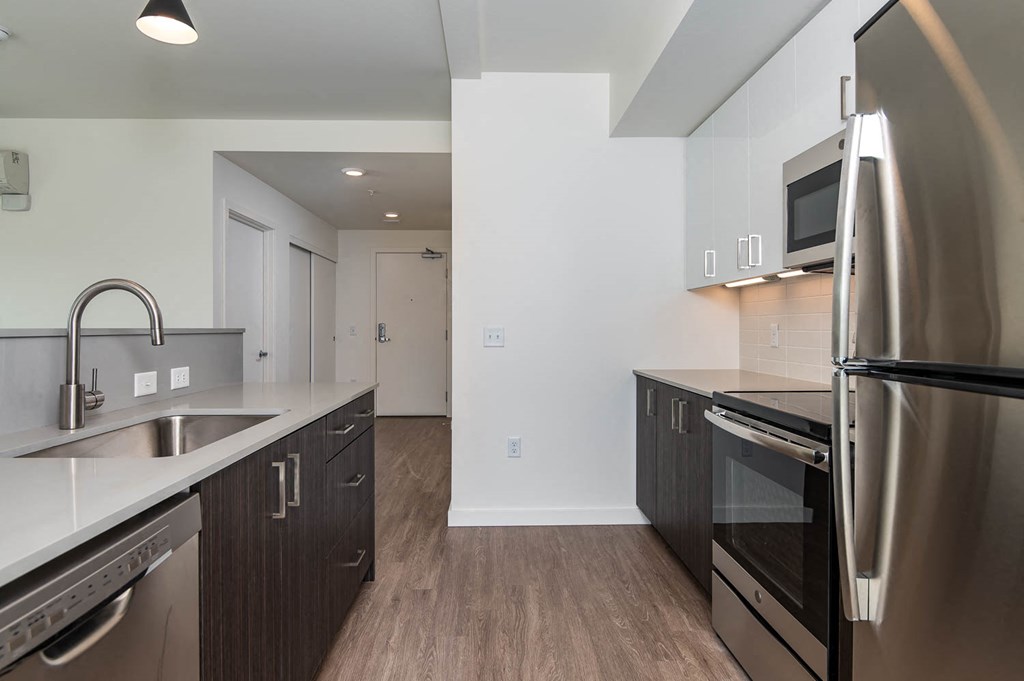 Axletree Apartments_2x2