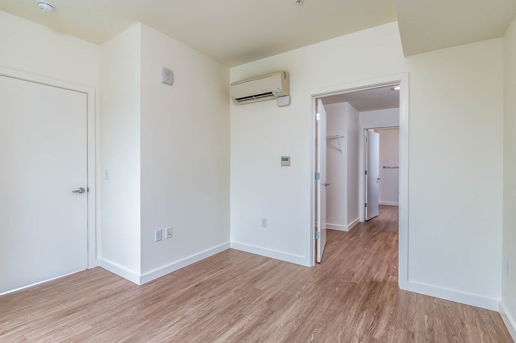 Axletree Apartments_2x2