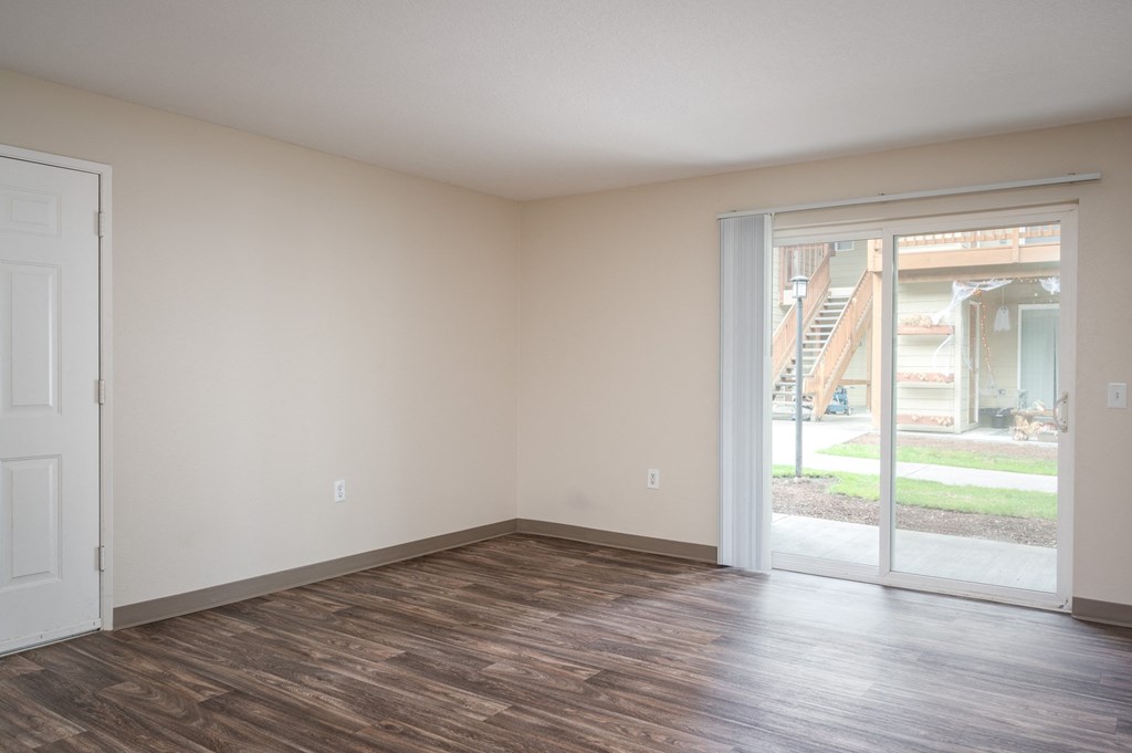 Suzann Plaza 2 Bed x 2 Bath