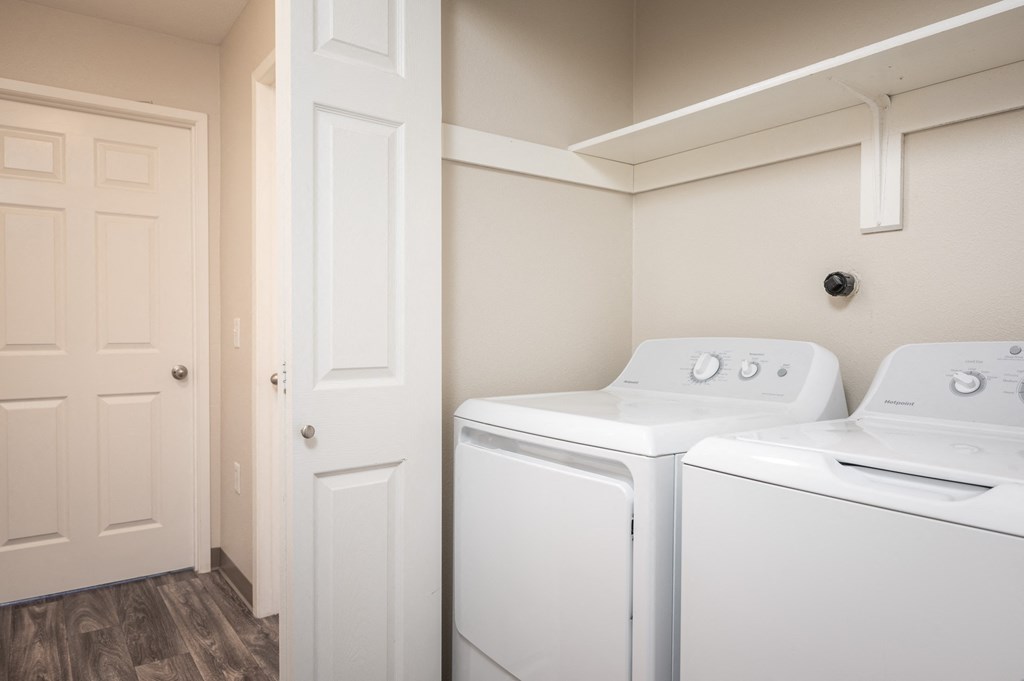 Suzann Plaza 2 Bed x 2 Bath