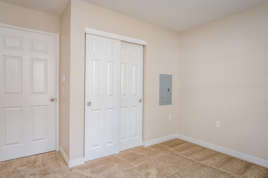 Suzann Plaza 2 Bed x 2 Bath