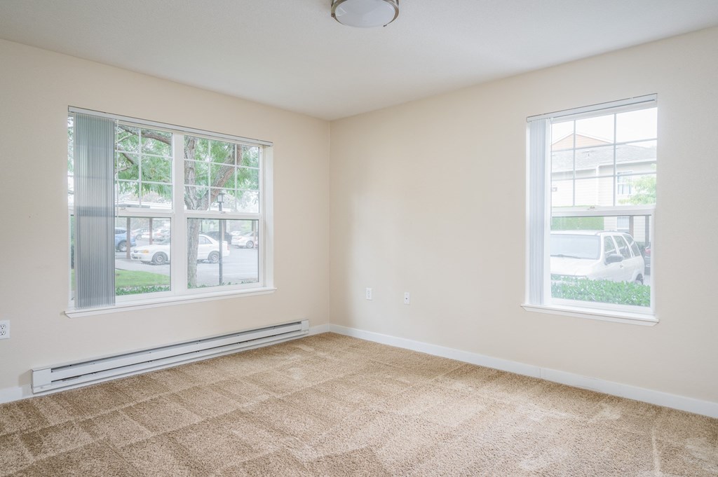 Suzann Plaza 2 Bed x 2 Bath