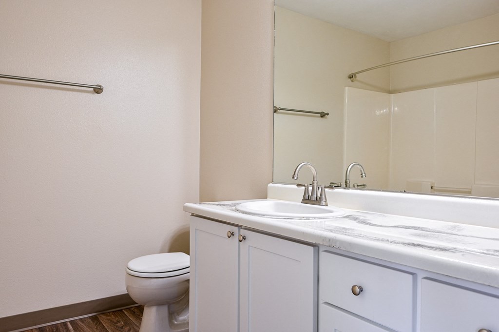 Suzann Plaza 2 Bed x 2 Bath