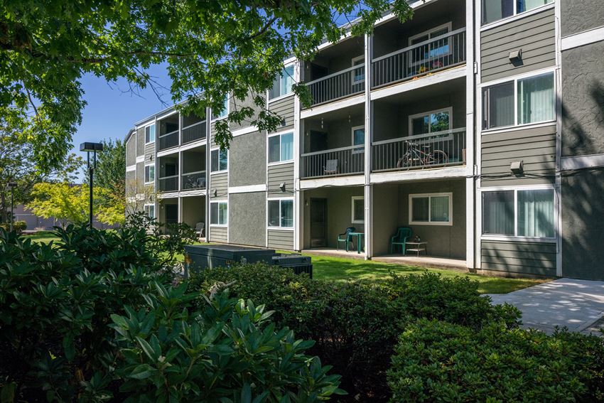 Orchards Plaza Apartments, 1310 NE 27th St, McMinnville, OR - RentCafe