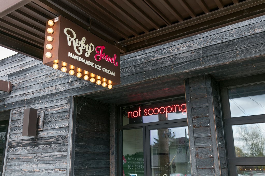 The Marilyn_Neighborhood