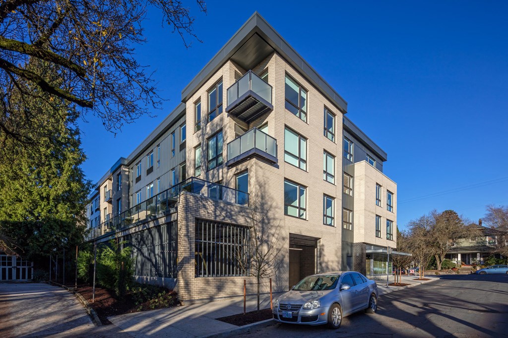 The Marilyn_Exterior