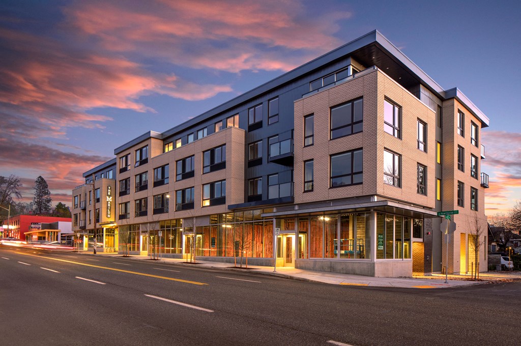 The Marilyn_Exterior