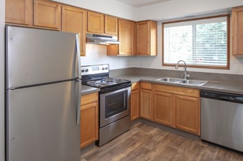 1030 Northeast 102nd Avenue #15 1-2 Beds Apartment for Rent - Photo Gallery 2