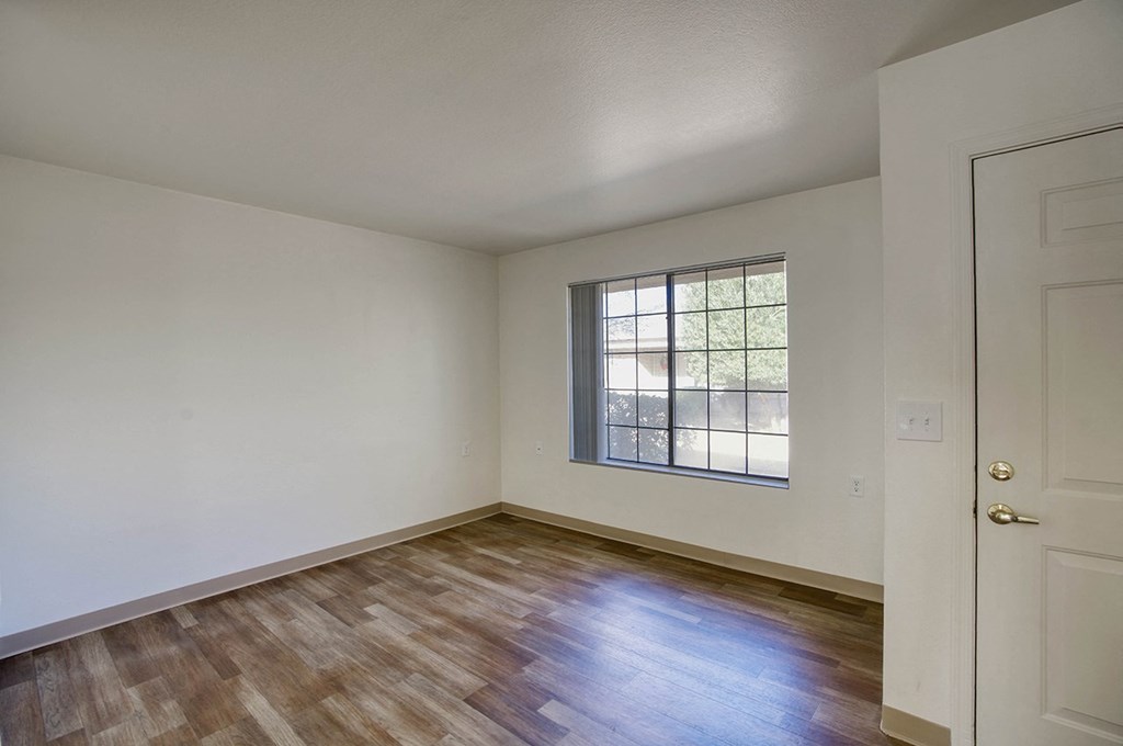 Coronado Glen Apartment Home