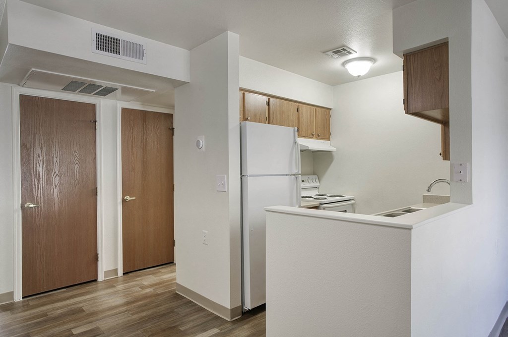 Coronado Glen Apartment Home