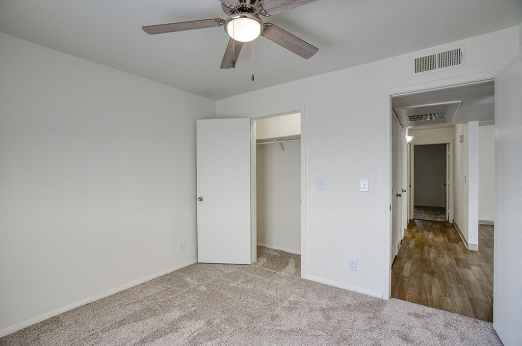 Coronado Glen Apartment Home