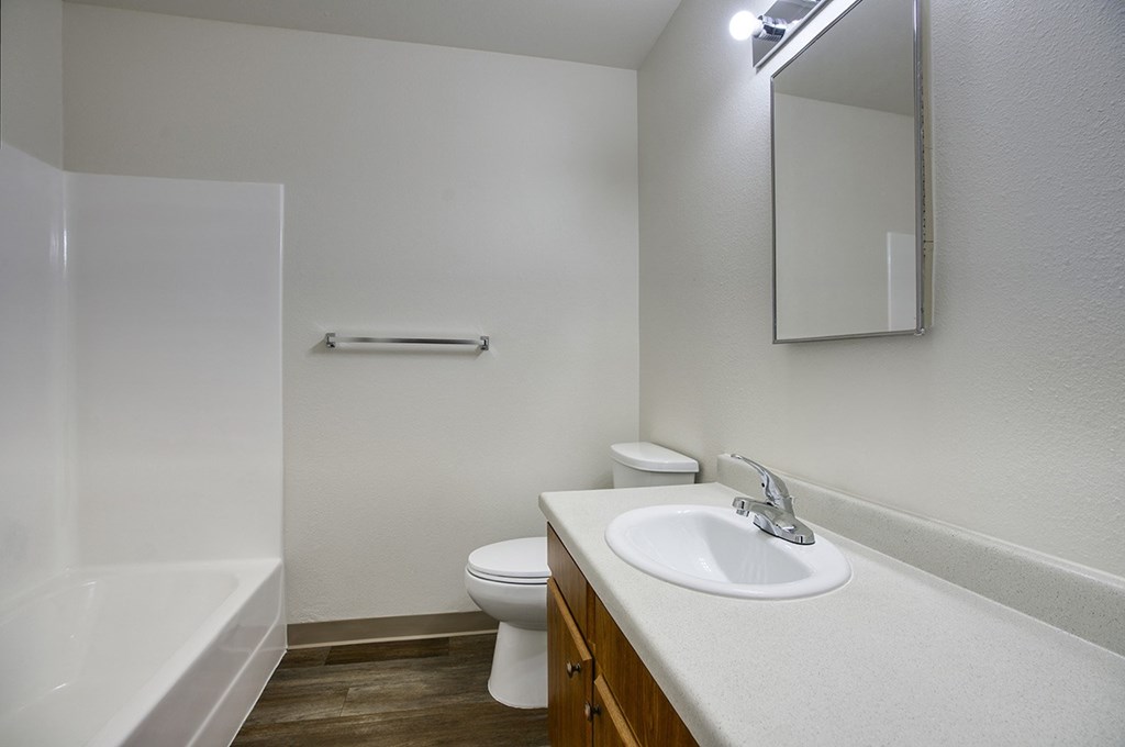 Coronado Glen Apartment Home