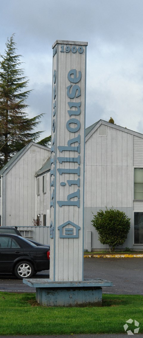 Hillhouse Apartments