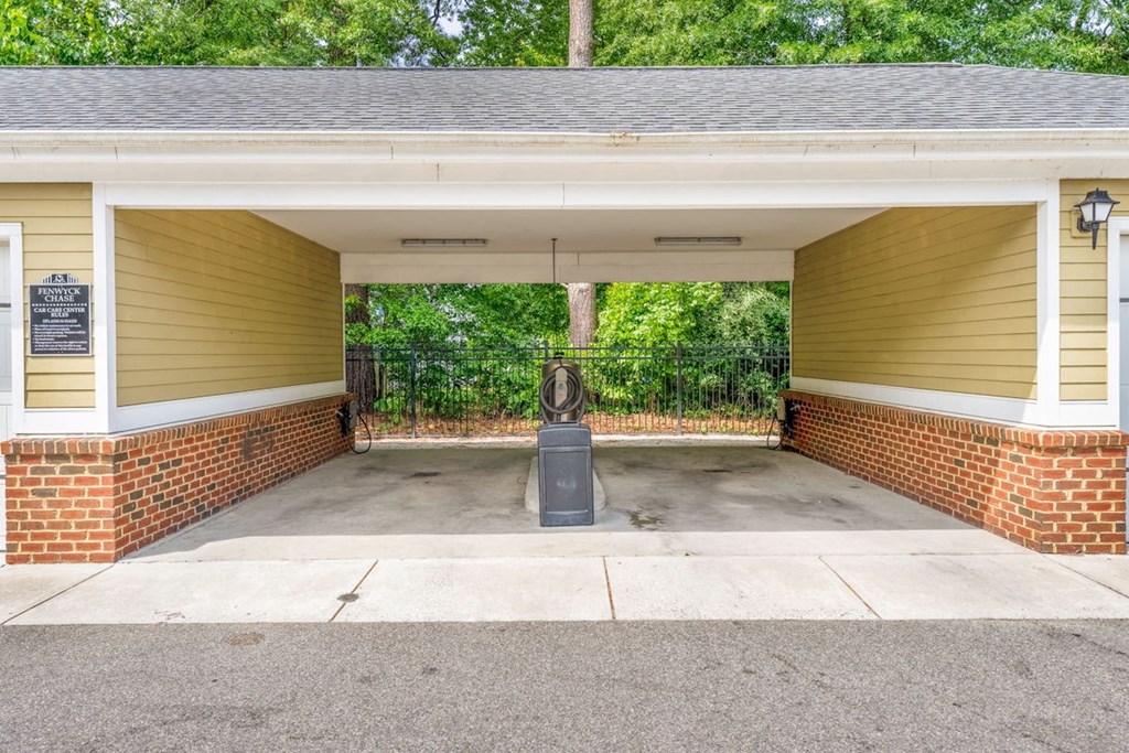 2 stall car wash at Fenwyck Manor Apartments for rent in Chesapeake, VA