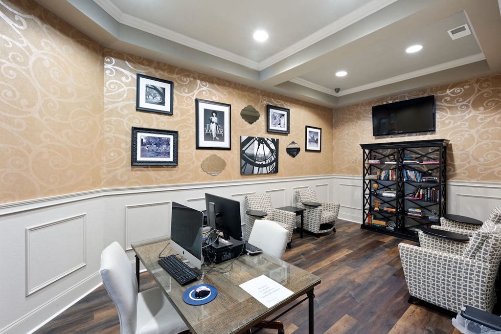 leasing office at Fenwyck Manor Apartments