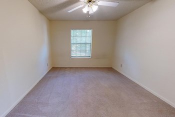 Aspen-Run-II-Beroom-2 2060 Continental Ave 1-3 Beds Apartment for Rent - Photo Gallery 2