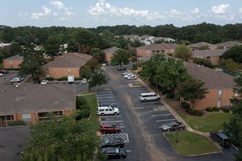 Hampton-House-Aerial-1 Hampton House Apartments in Jackson, MS with ample parking lot