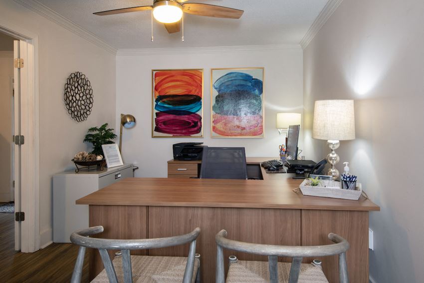 Huntleigh Woods Apartments