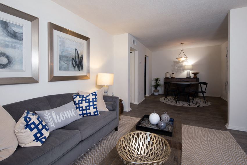 Huntleigh Woods Apartments