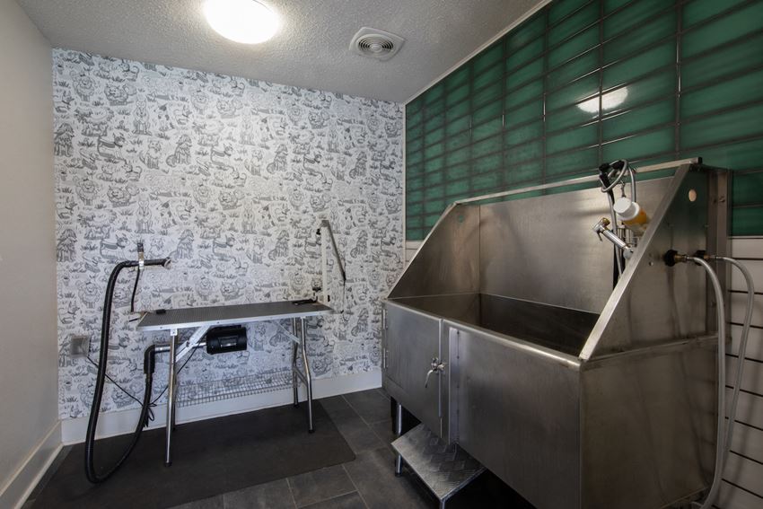 Huntleigh Woods Apartments