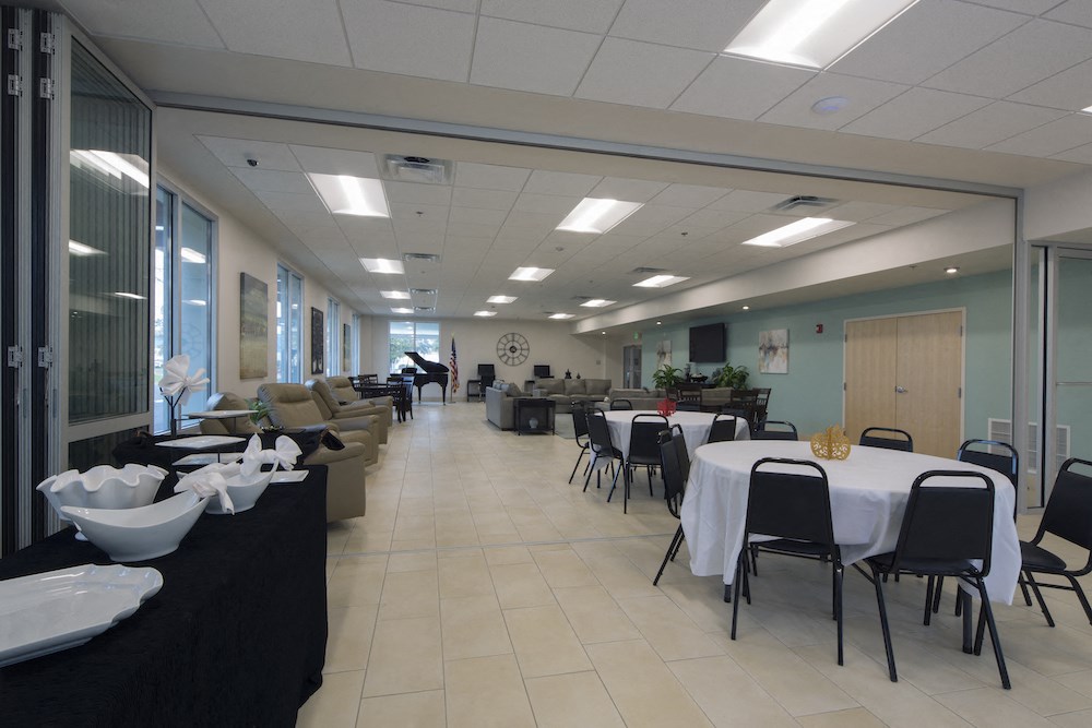 Mount Carmel Gardens senior apartments in jacksonville, florida community room with dining area