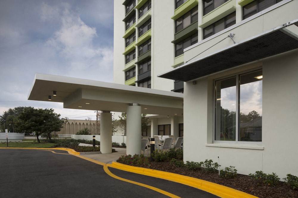Mount Carmel Gardens senior apartments in jacksonville, florida drive up