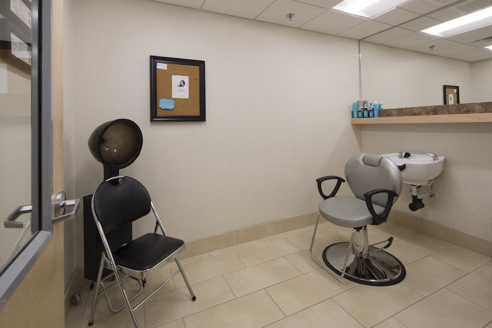 Mount Carmel Gardens senior apartments in jacksonville, florida salon beauty shop