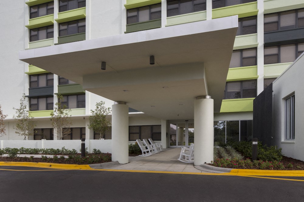 Mount Carmel Gardens senior apartments in jacksonville, florida covered driveway