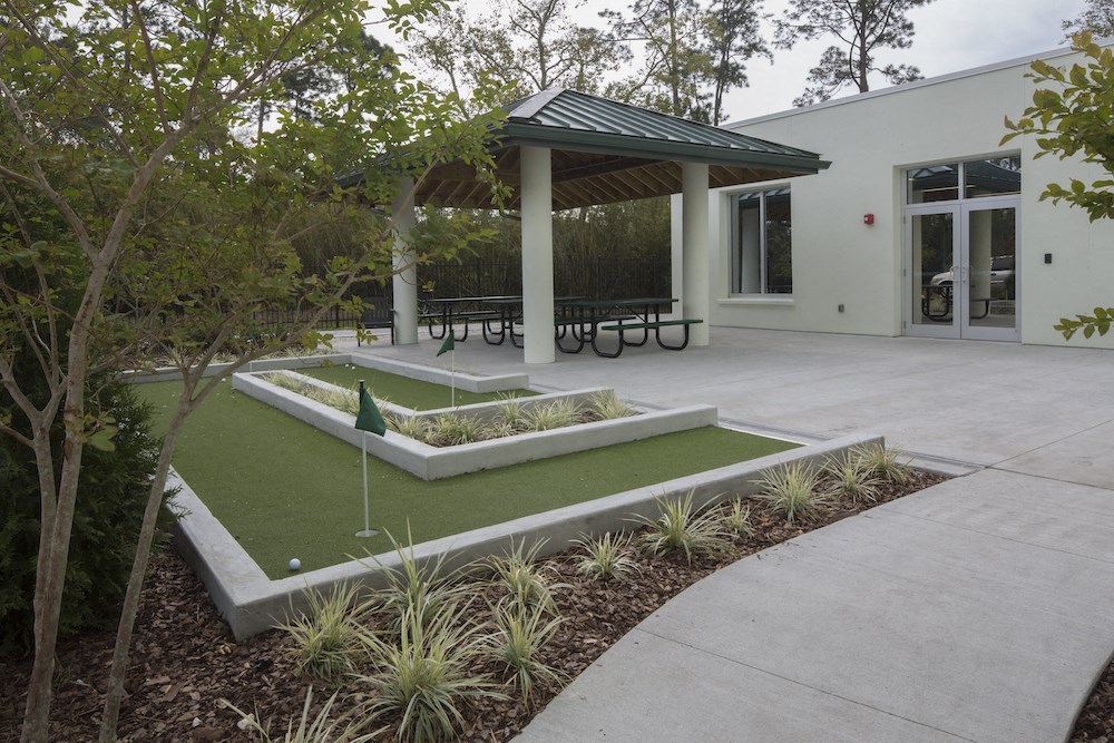 Mount Carmel Gardens senior apartments in jacksonville, florida putting course
