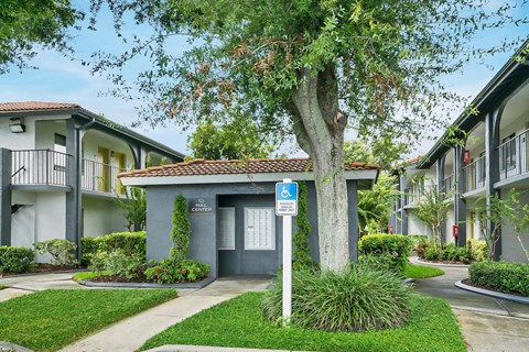 Mail-Center at The Oasis Apartments, Daytona Beach, FL