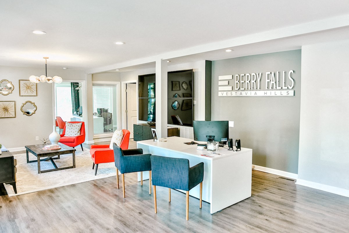 Photos of Berry Falls Apartments in Vestavia Hills, AL