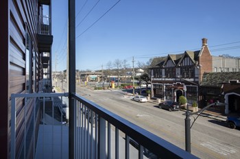 Balcony overlooking Rise Lakeview at Rise Lakeview Apartments in Birmingham, AL - Photo Gallery 12