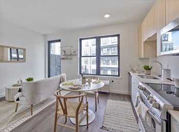 81 Monroe Street Studio-2 Beds Apartment for Rent - Photo Gallery 33