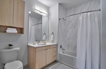 81 Monroe Street Studio-2 Beds Apartment for Rent - Photo Gallery 13
