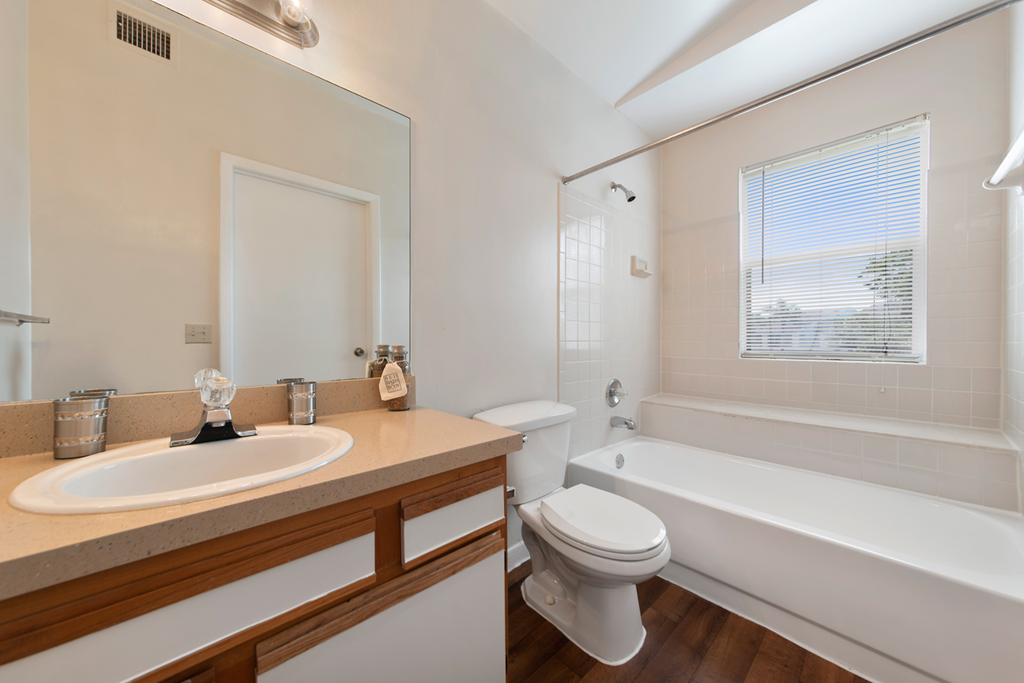 Turtle Cove Apartments