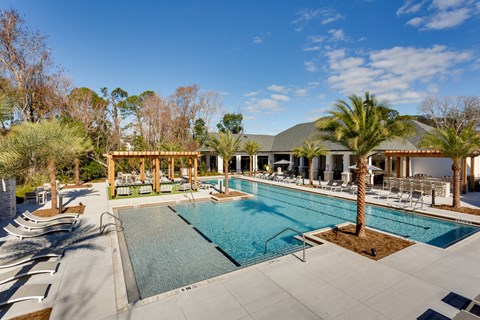 the pool at the resort at longboat key club