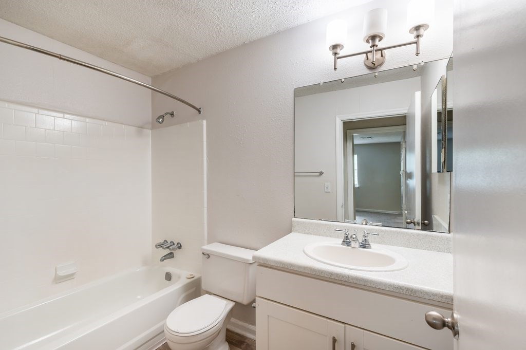 The Falls At Sope Creek Apartments