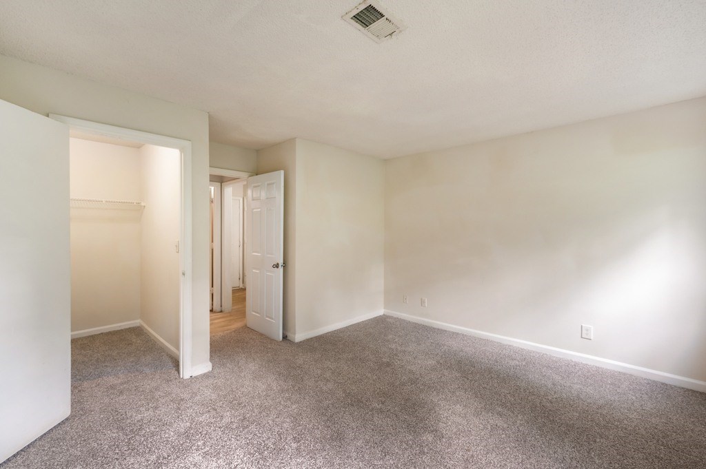 The Falls At Sope Creek Apartments