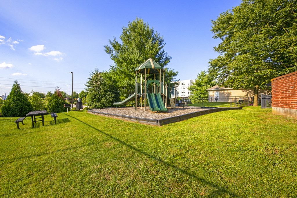 the preserve at ballantyne commons park playground