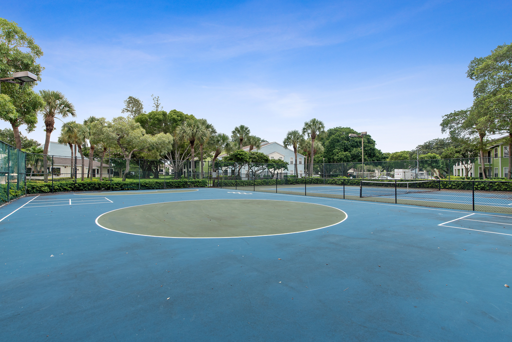 Turtle Cove Apartments