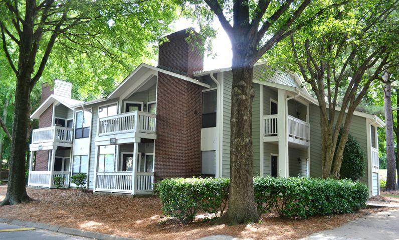 Building Exterior at Woodland Park Apartment Homes, Greensboro, 27455