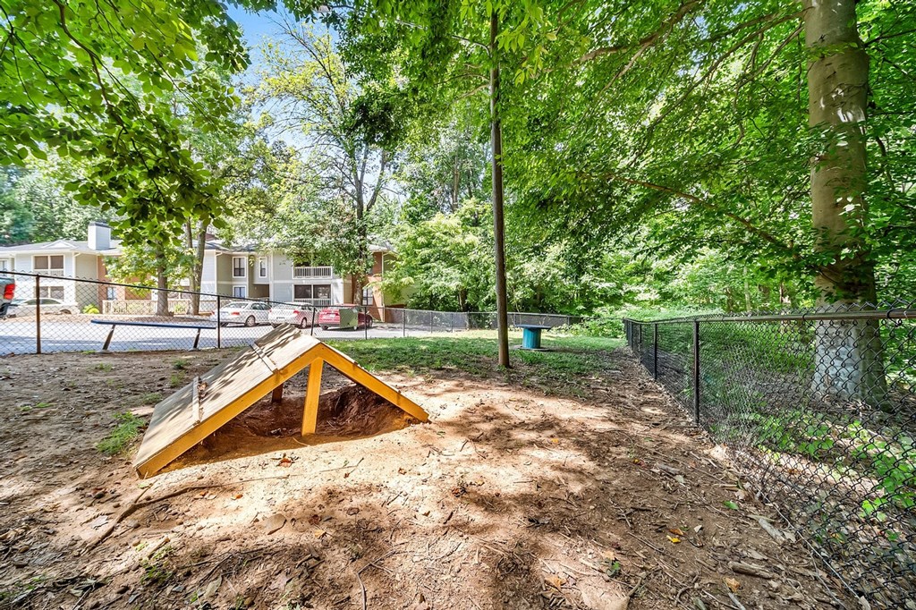 Pet Park at Brandemere Apartment Homes, North Carolina, 27106