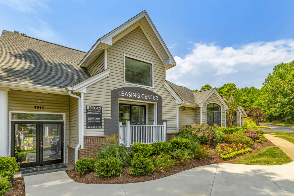 Leasing Office Exterior at Bridges at Mallard Creek Apartment Homes, Charlotte