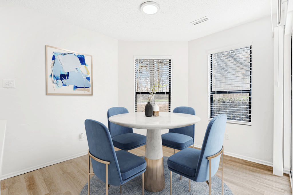 Well Lite Dining Room at Bridges at Mallard Creek Apartment Homes, Charlotte, 28269