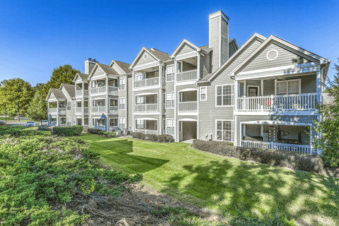 Exterior at Elan at Mallard Creek Apartment Homes, Charlotte, 28269