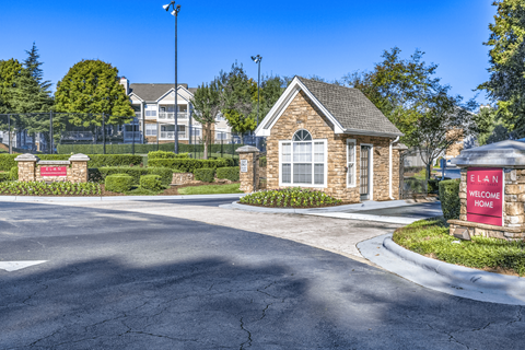 Street at Elan at Mallard Creek Apartment Homes, Charlotte, NC