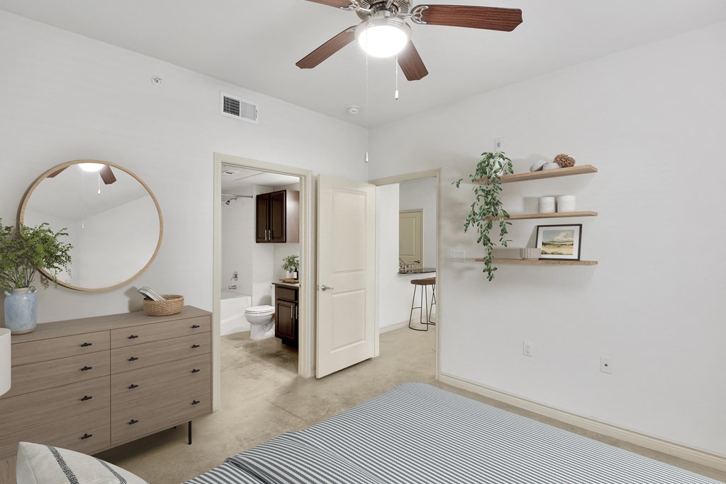 bedroom with carpeted flooring and ceiling fan