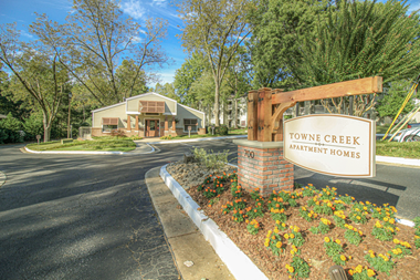 700 Washington Street 1-2 Beds Apartment for Rent